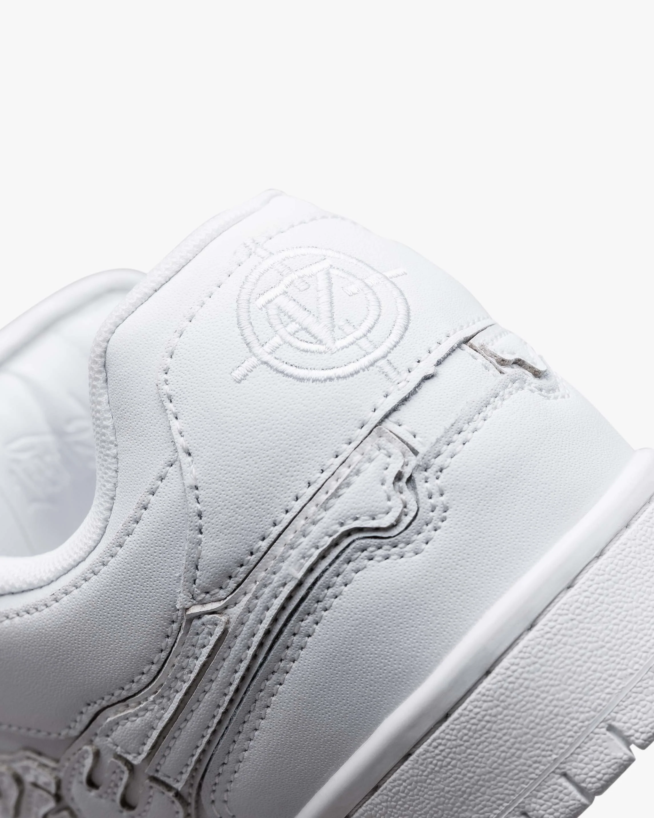 AKIMBO LOWS "TRIPLE WHITE" - Image 11