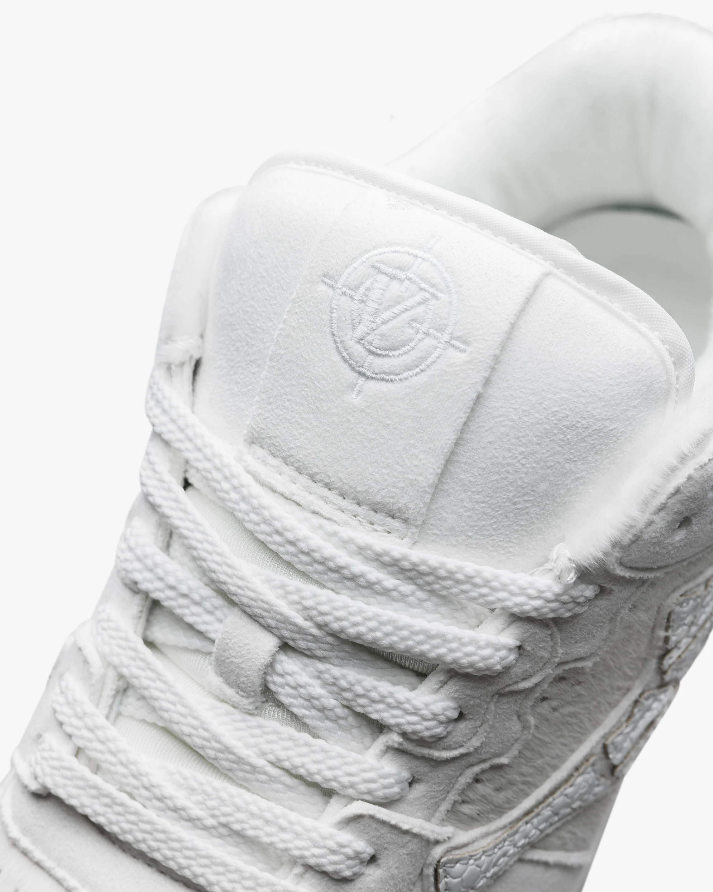 AKIMBO LOWS "WHITE FOX" - Image 9