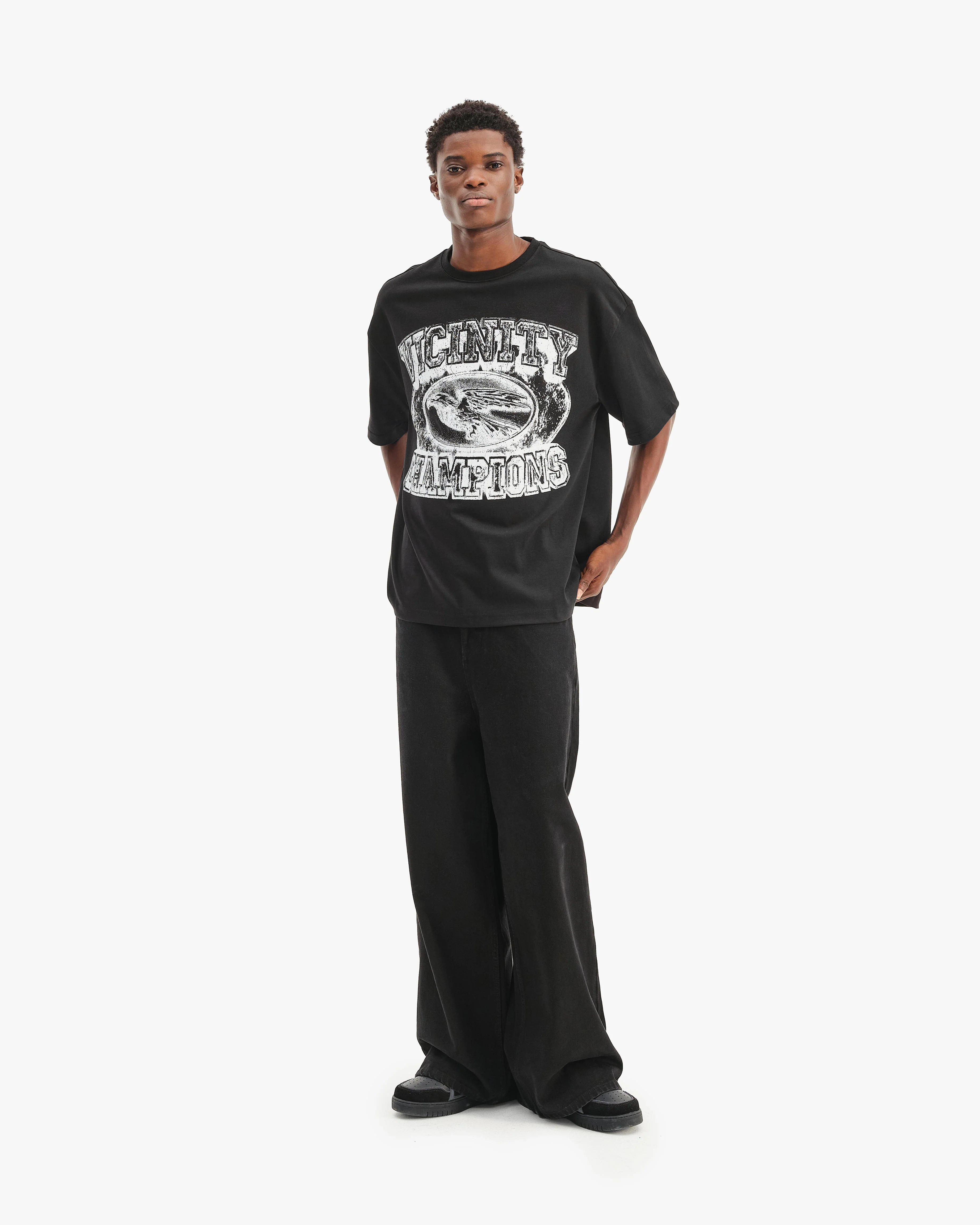CHAMP EMBLEM TEE WHITE/BLACK - Image 8