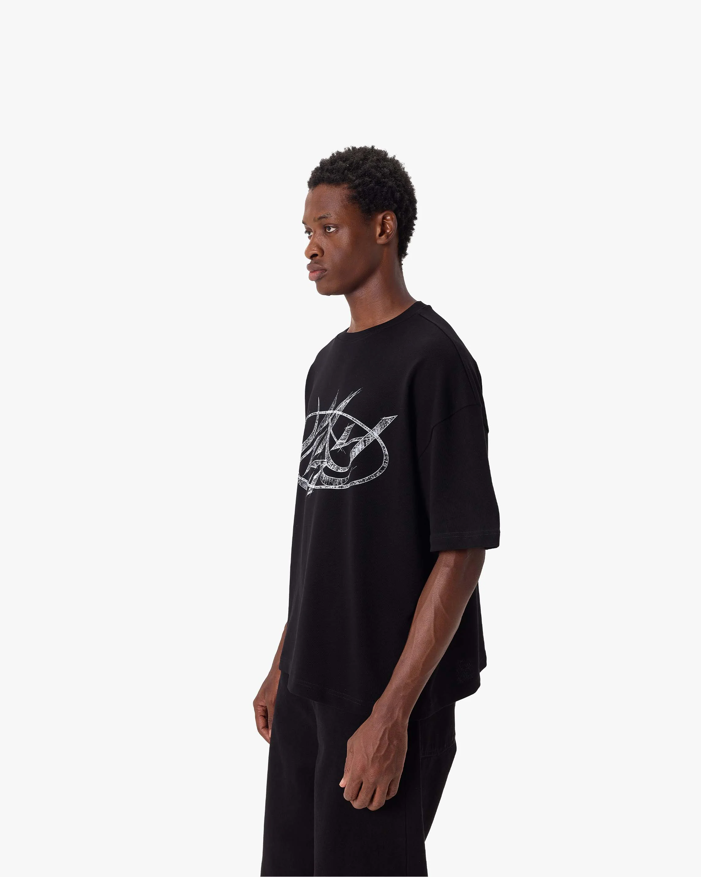 DRAWN SCRIPT TEE BLACK - Image 3