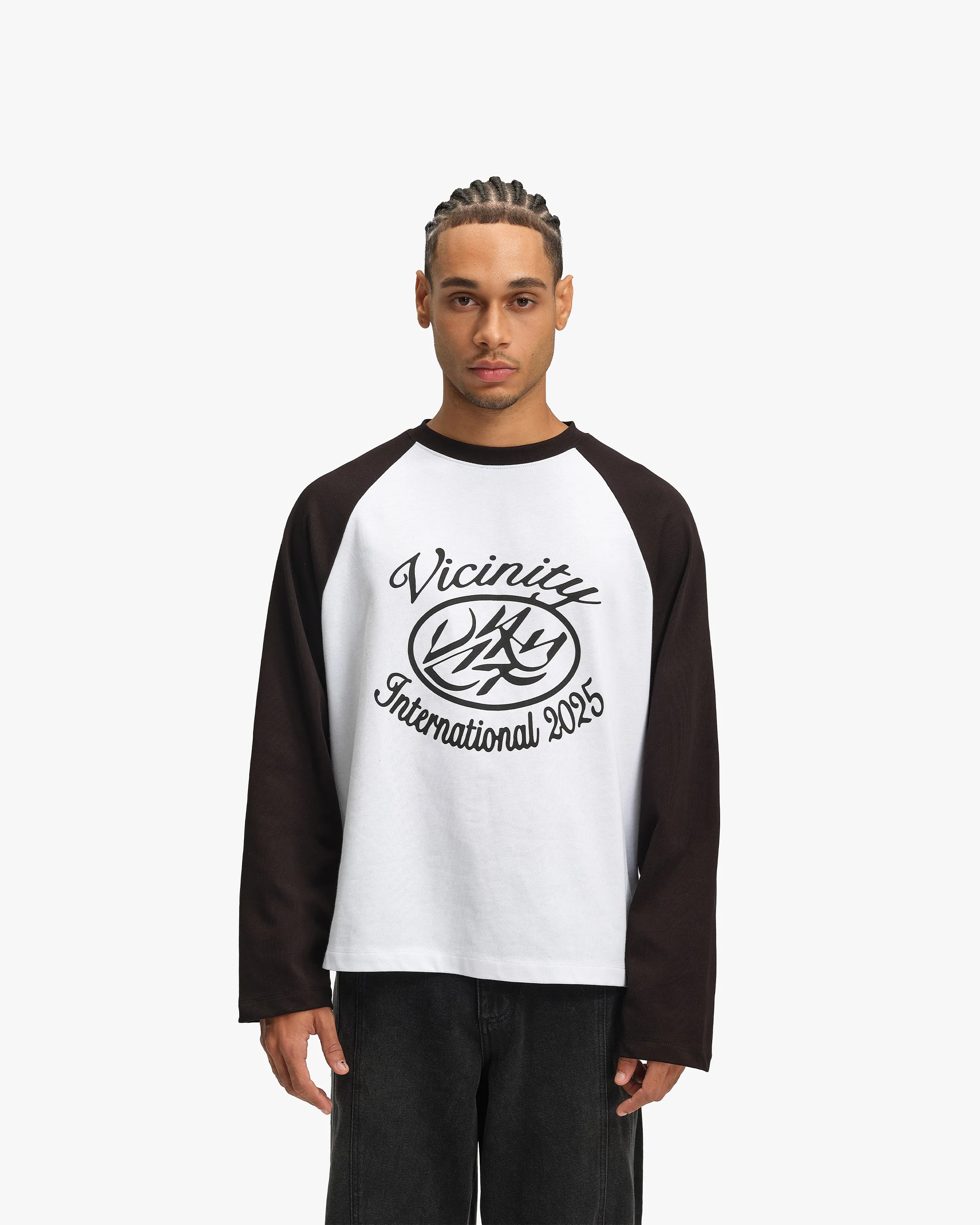 INTERNATIONAL LONGSLEEVE BLACK/WHITE - Image 3