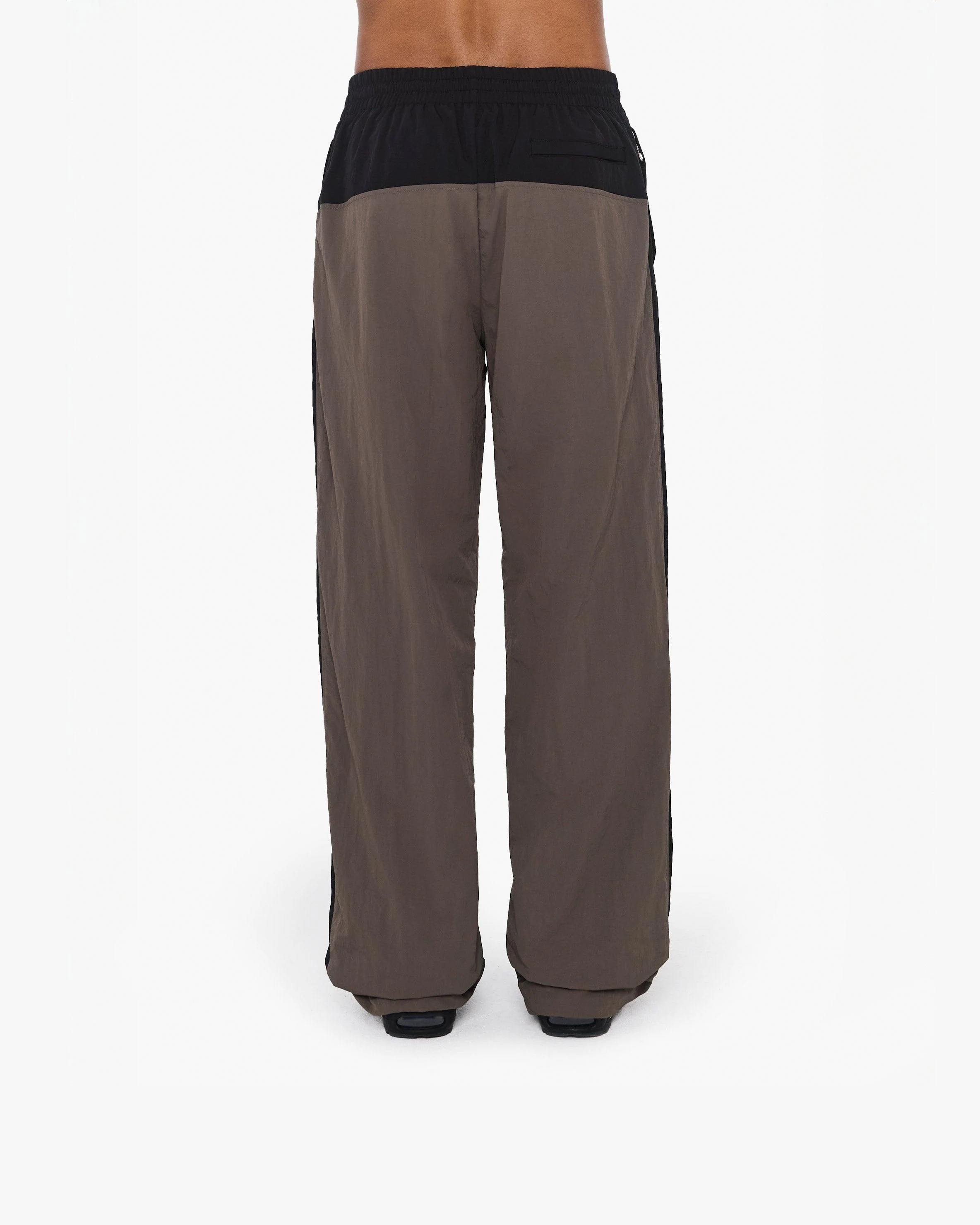 TRACK PANTS V3 MOCHA BLACK - Image 8
