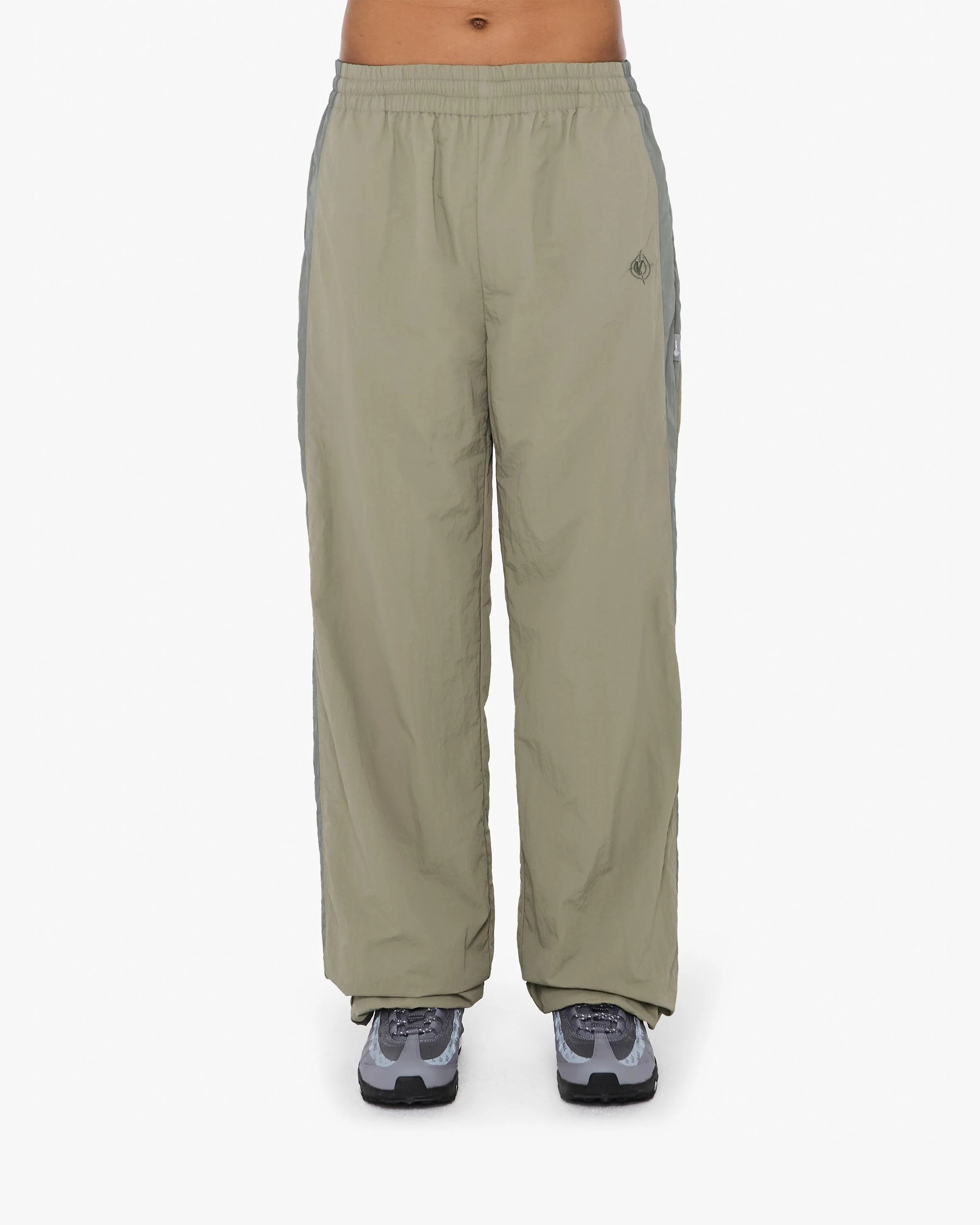 TRACK PANTS V3 WASABI - Image 4
