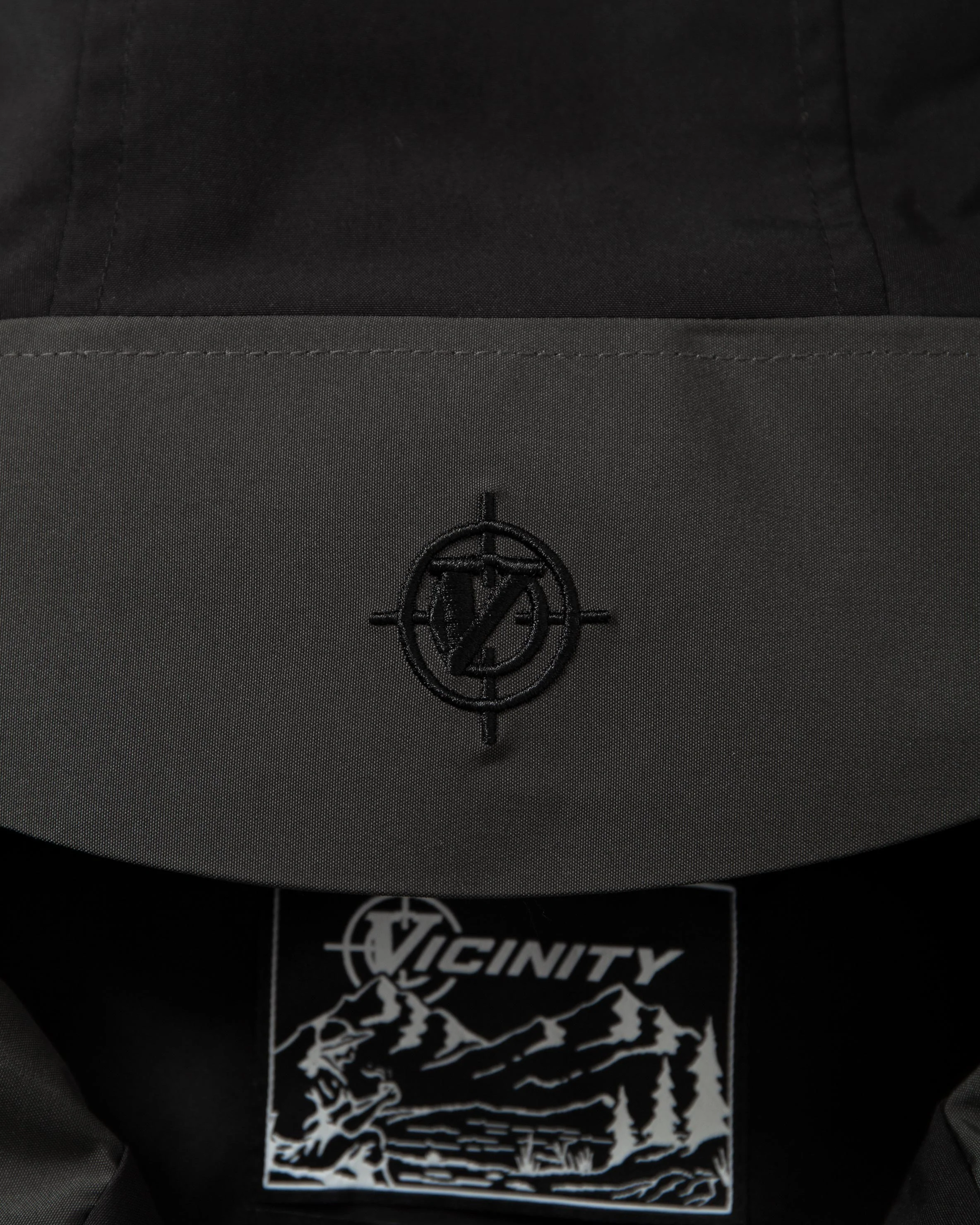 TRAIL WINDBREAKER BLACK - Image 11