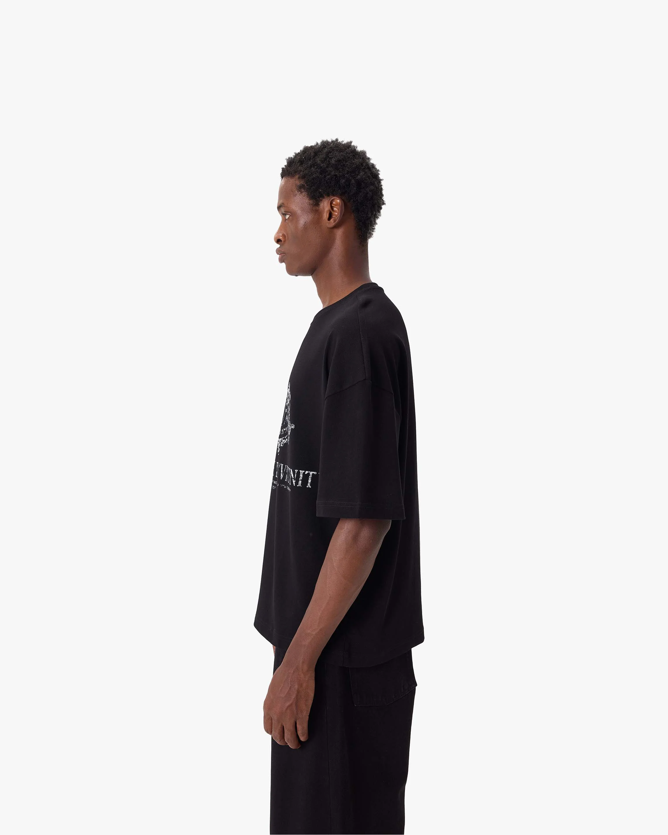 UNIVERSITE D' VICINITY TEE BLACK - Image 4