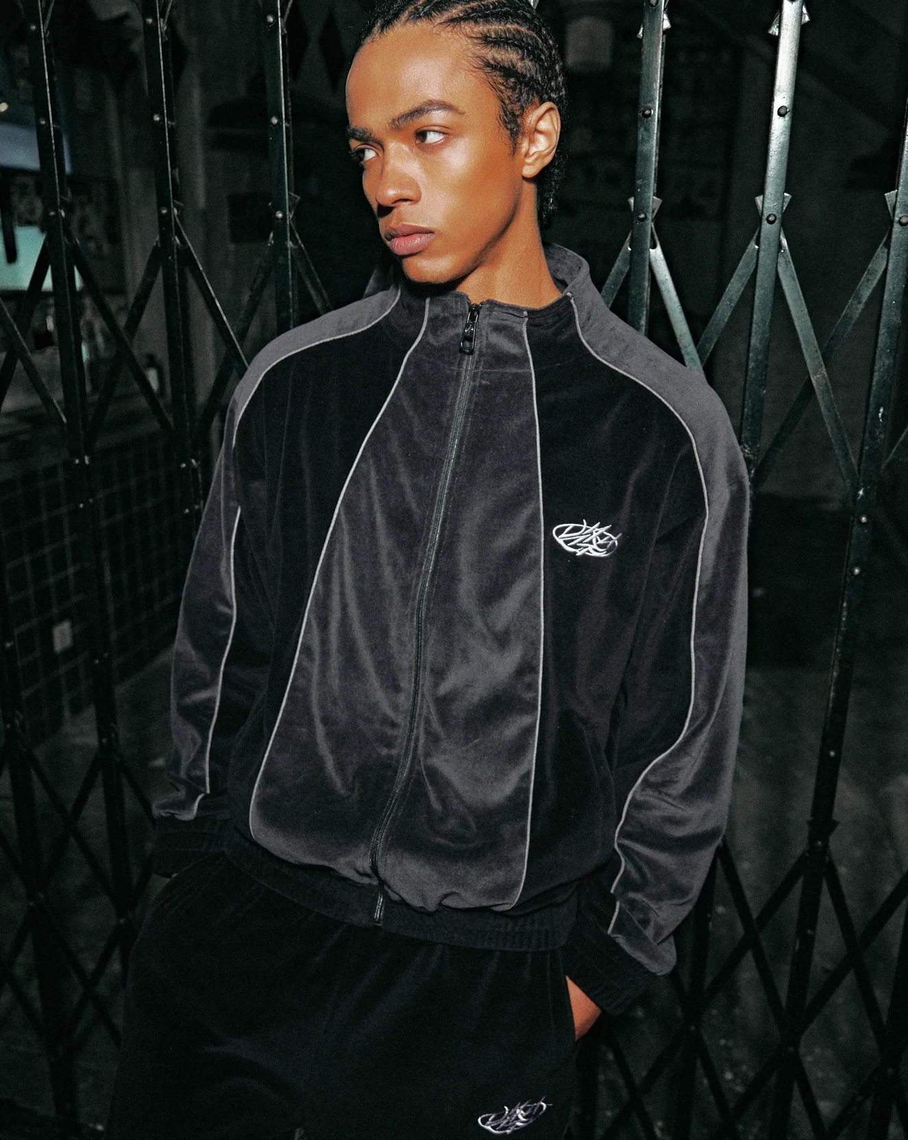 VELOURS TRACK JACKET BLACK - Image 2