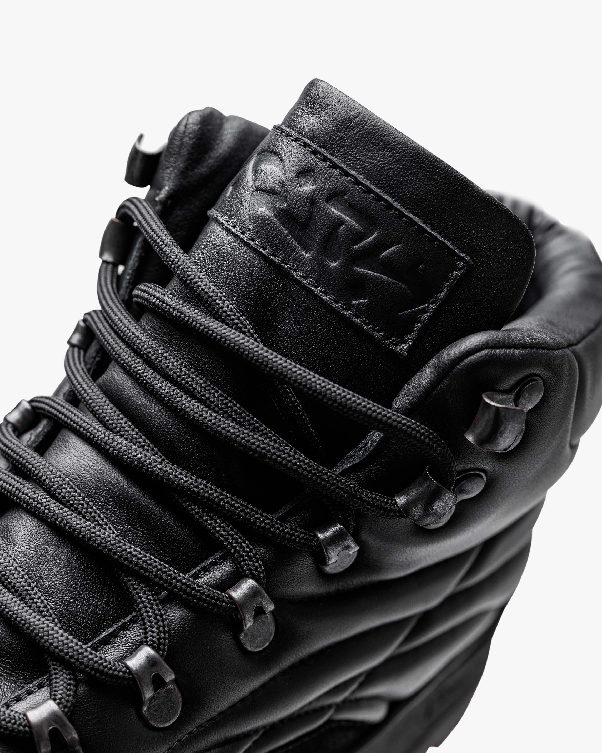 VENTURE HI "TRIPLE BLACK" - Image 9