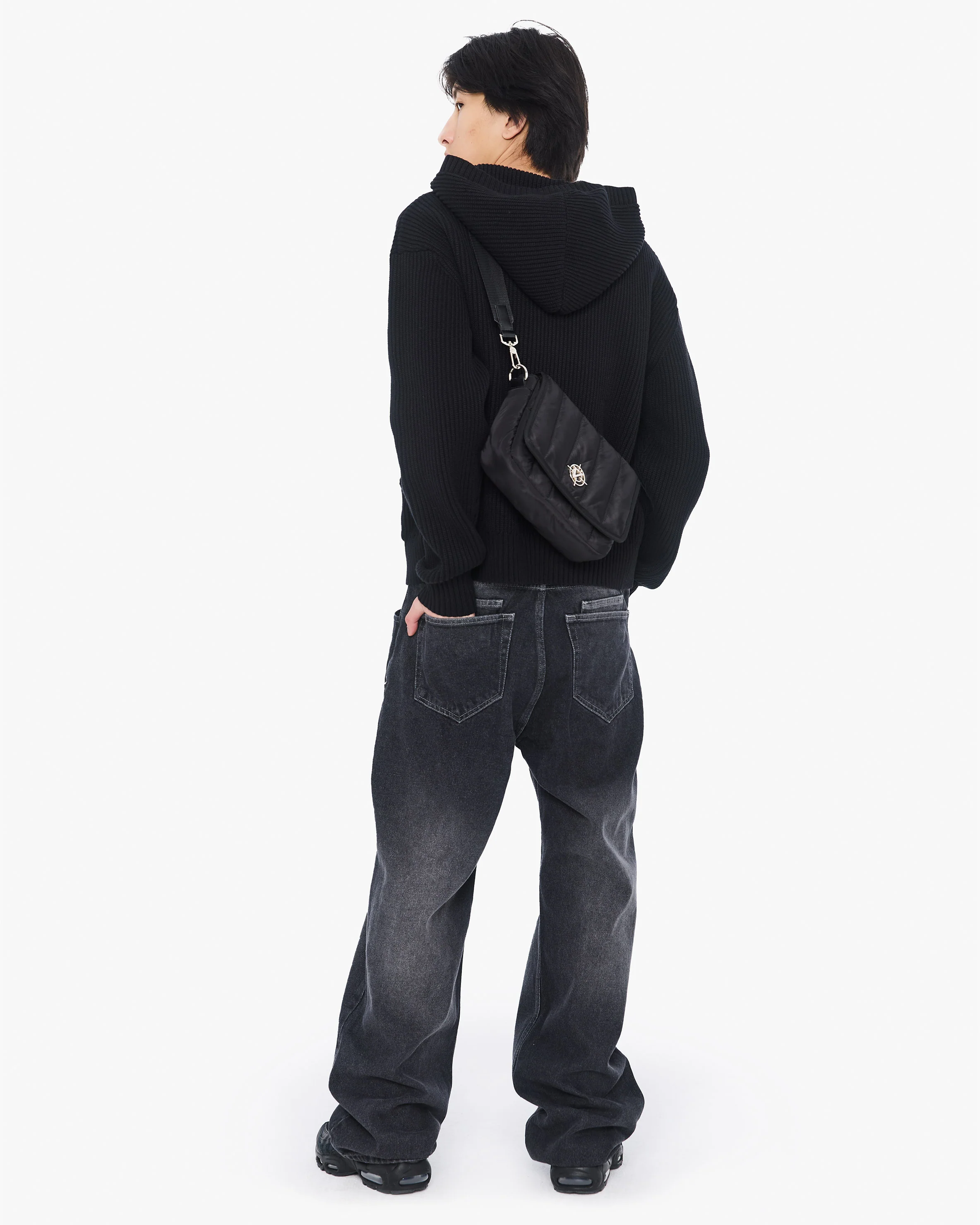 VERT SHOULDERBAG BLACK - Image 8